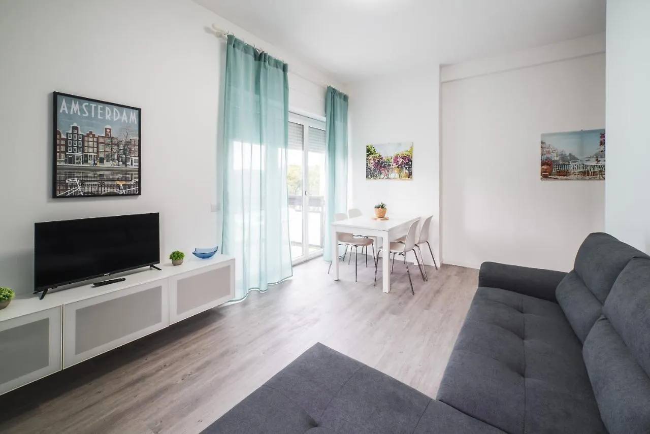 Centro Milano Marittima 2 Camere + Posto Auto Italy